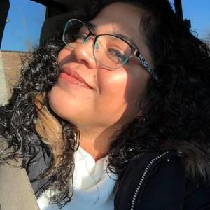 Meet your Posher, Roxana